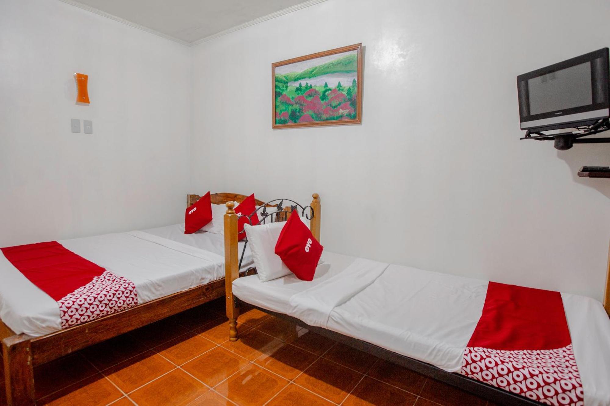 Oyo 741 Sierra Travellers Inn Tagaytay City Exterior photo