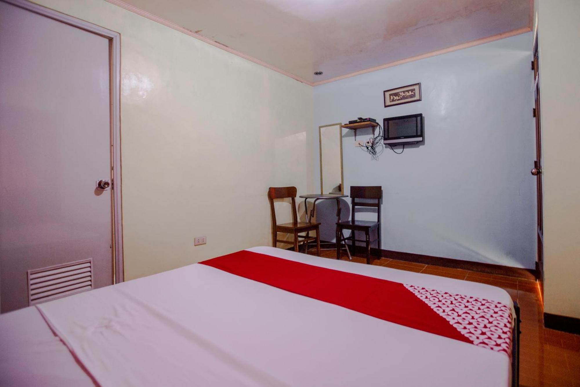 Oyo 741 Sierra Travellers Inn Tagaytay City Exterior photo