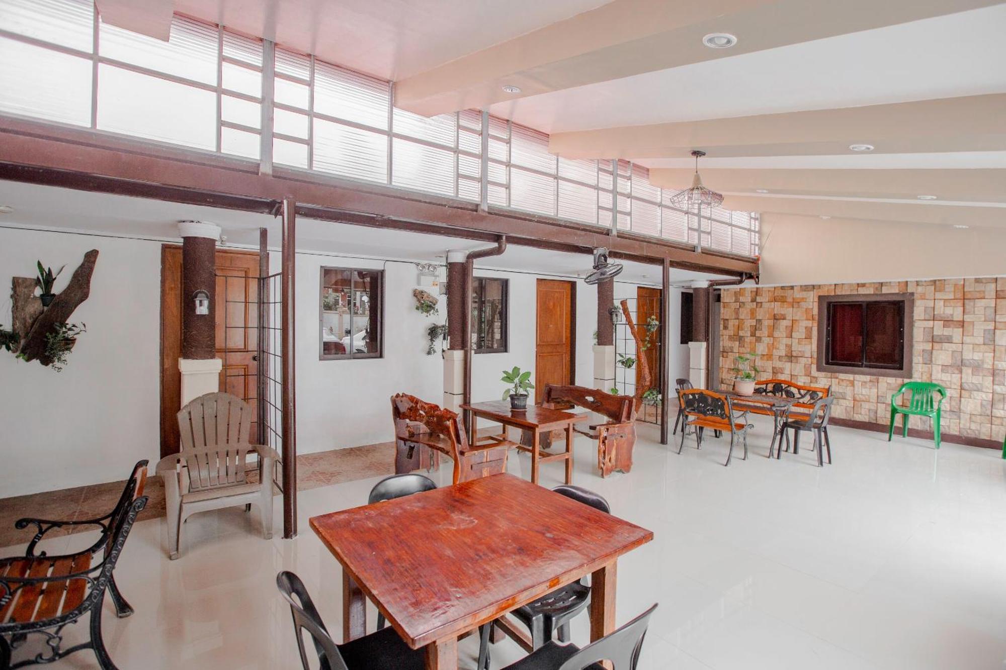 Oyo 741 Sierra Travellers Inn Tagaytay City Exterior photo