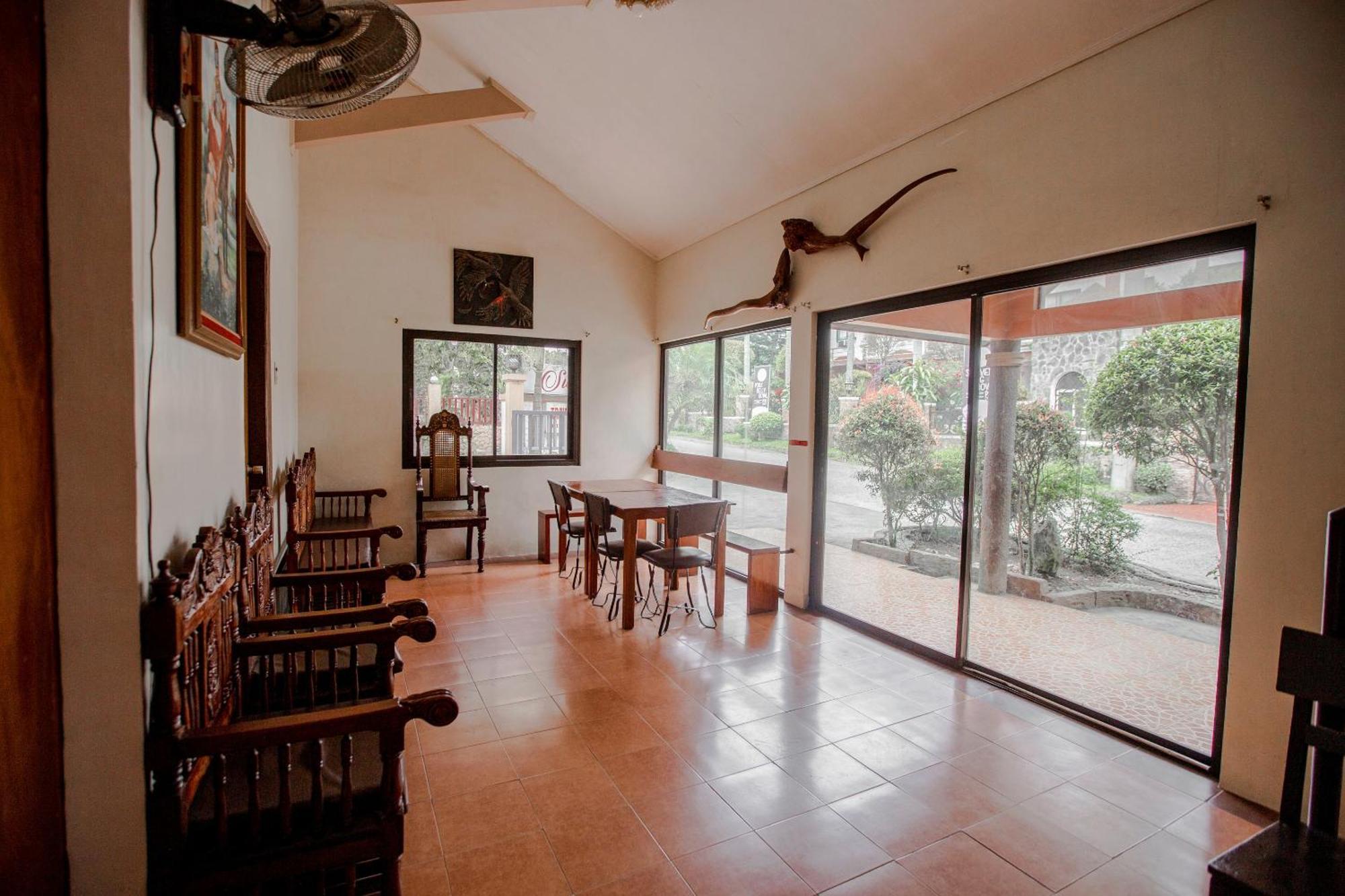 Oyo 741 Sierra Travellers Inn Tagaytay City Exterior photo