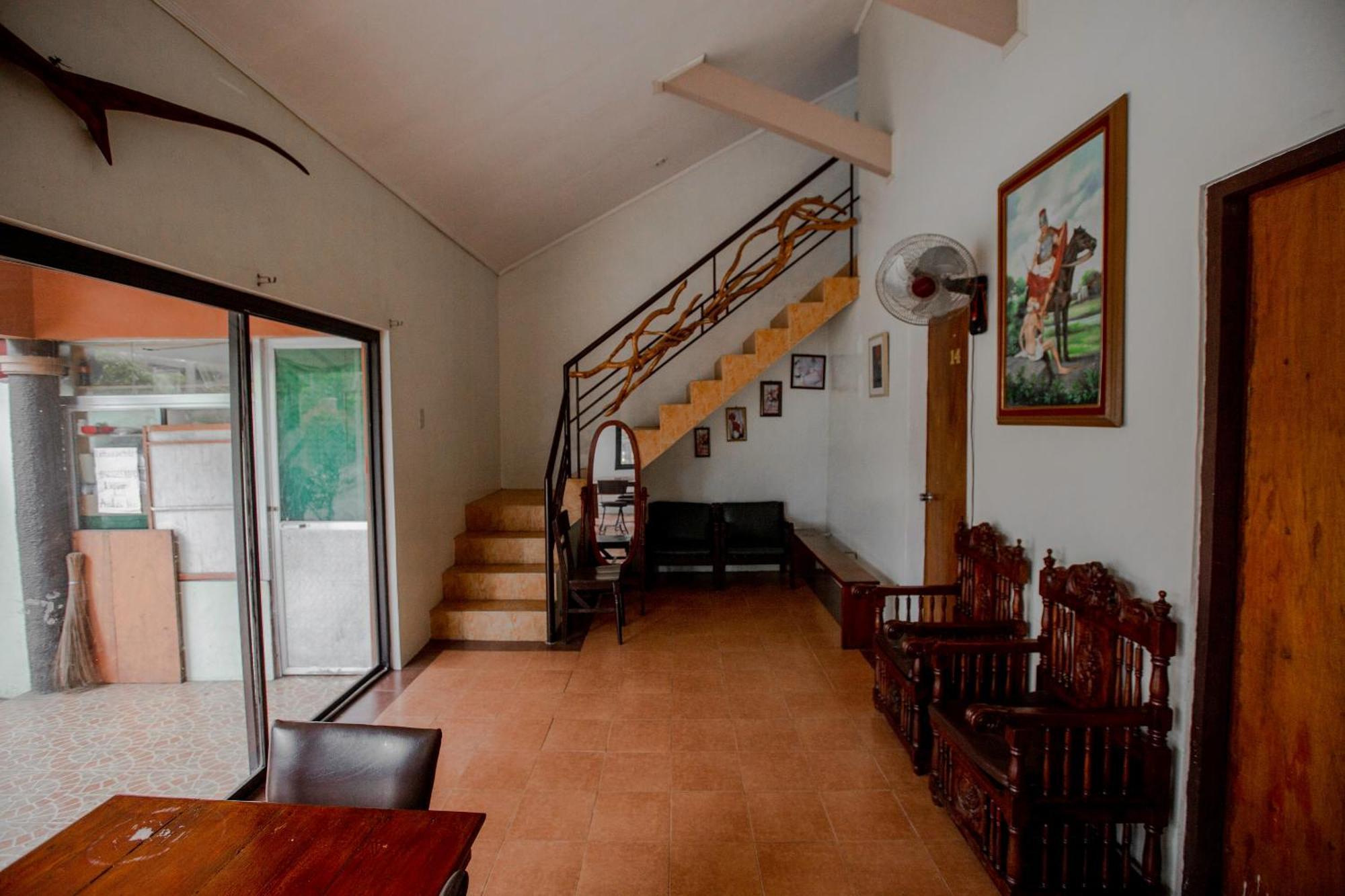 Oyo 741 Sierra Travellers Inn Tagaytay City Exterior photo